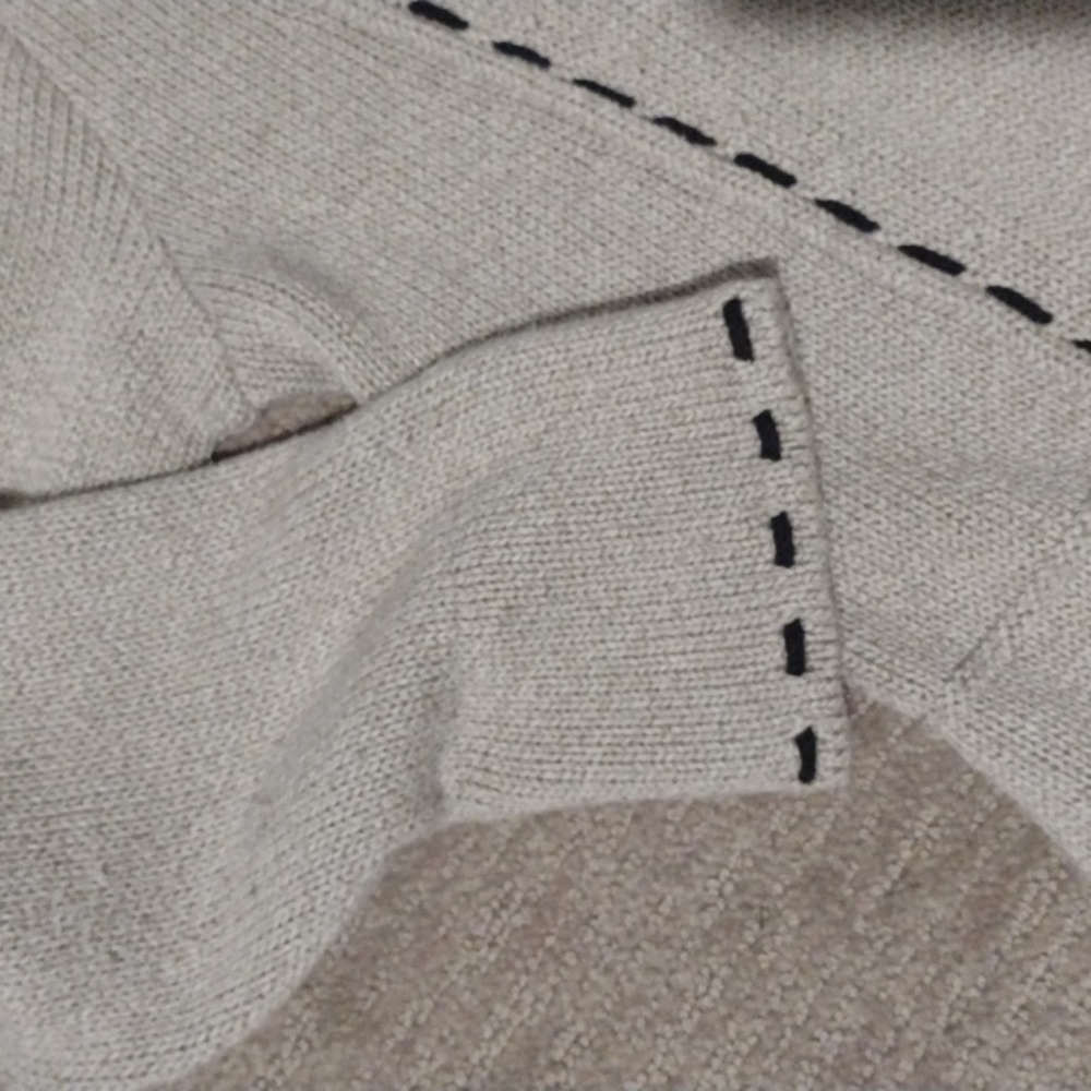 Sweater - Picture 3 of 3